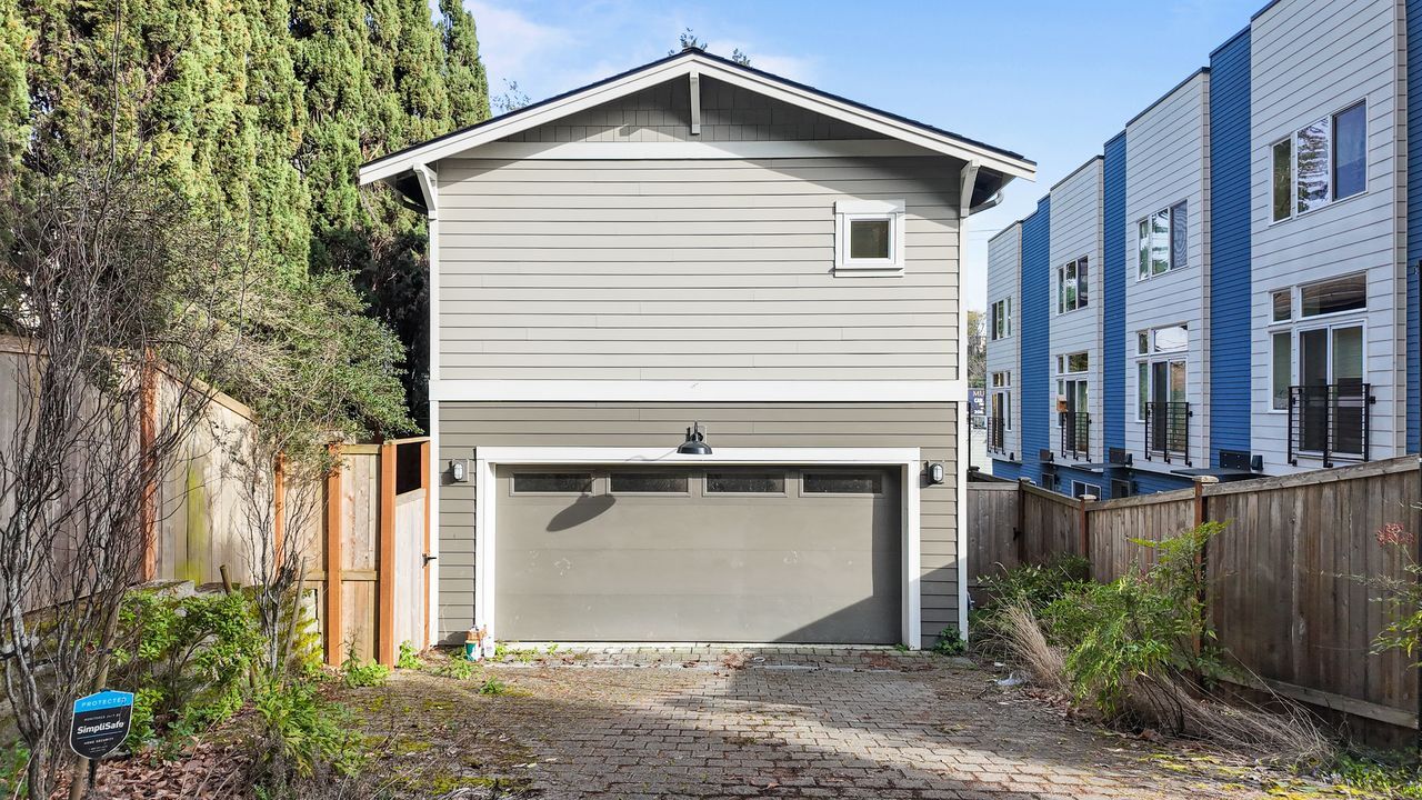Building Photo - 4233 S Lucile St