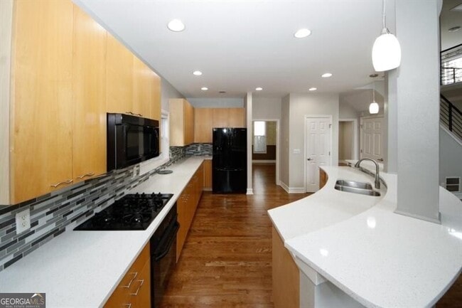 Building Photo - 1354 Brookhaven Village Cir NE