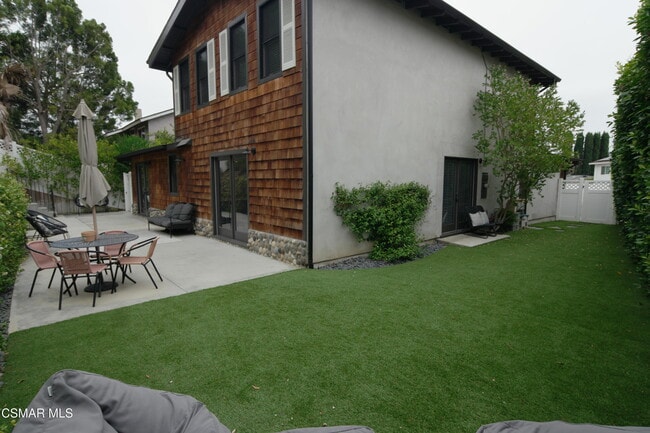 Building Photo - 30621 Sandtrap Dr