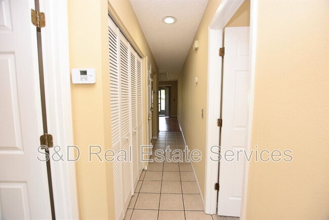 Building Photo - 6079 Topher Trl