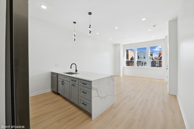 Building Photo - 1058 N Central Park Ave
