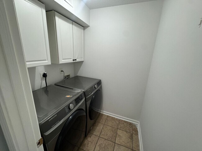 Building Photo - Stunning 3-Bedroom Home in Olive Branch - Spacious & Modern!