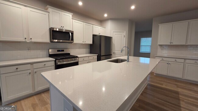 Building Photo - 521 Elkwood Ln
