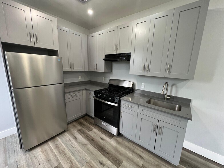 186 Hawthorne Ave 3R - 184 Hawthorne Ave