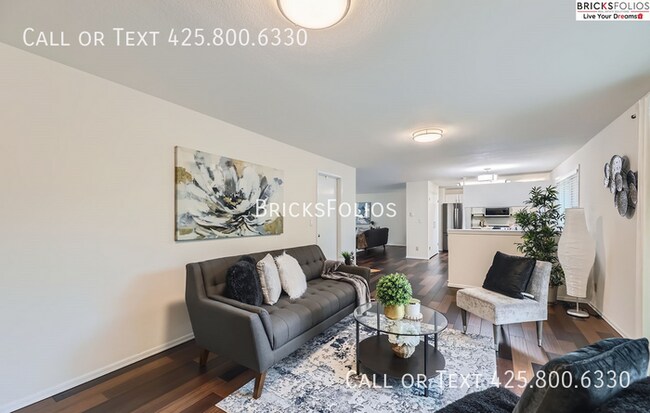 Building Photo - Inviting Bothell Home: Your Sanctuary with...