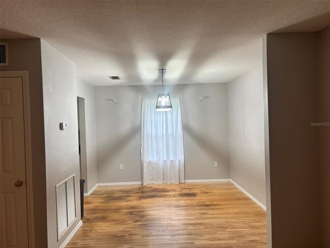 Building Photo - 4390 NE 140th Ct