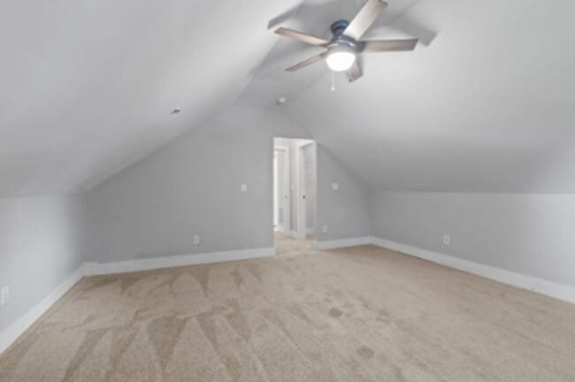 Building Photo - 1806 Woodlawn Ave