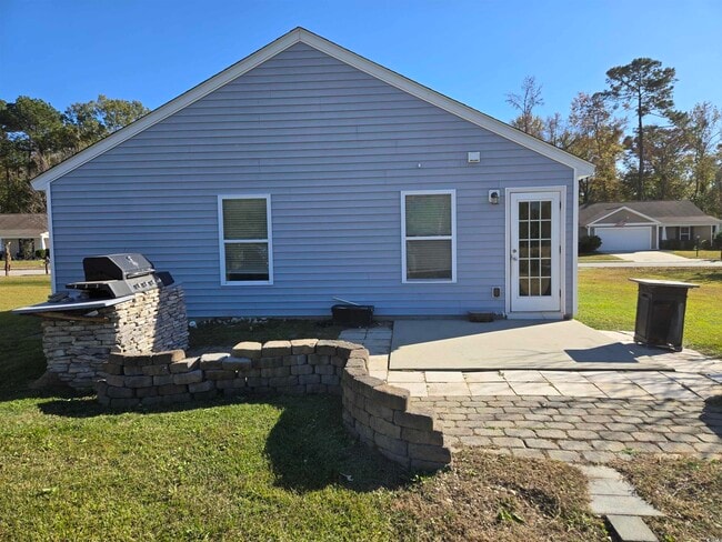 Building Photo - 1245 Pine Ridge St