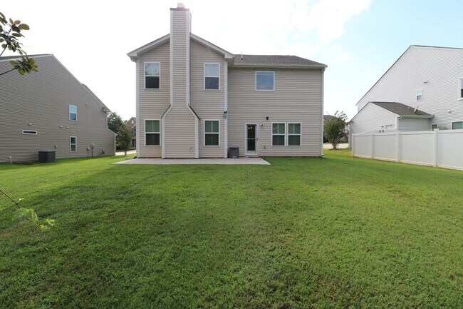 Building Photo - 4515 Wedge Dr