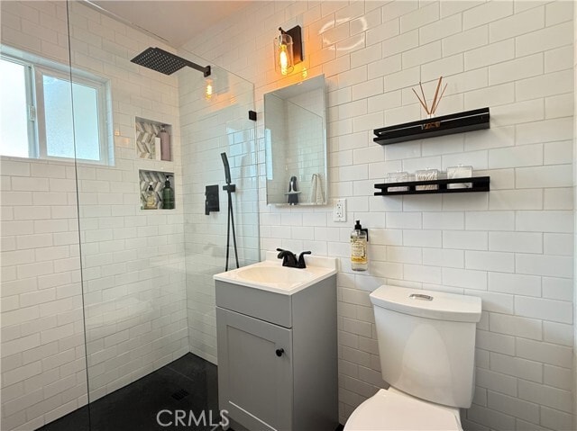 Building Photo - 115 W Valencia Ave