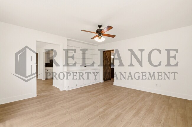 Building Photo - 535 N Park Ave