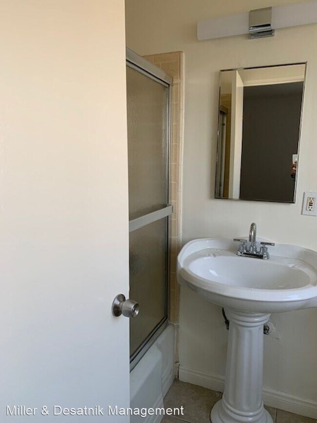 Building Photo - 3575-3585-3595 S Sepulveda Blvd