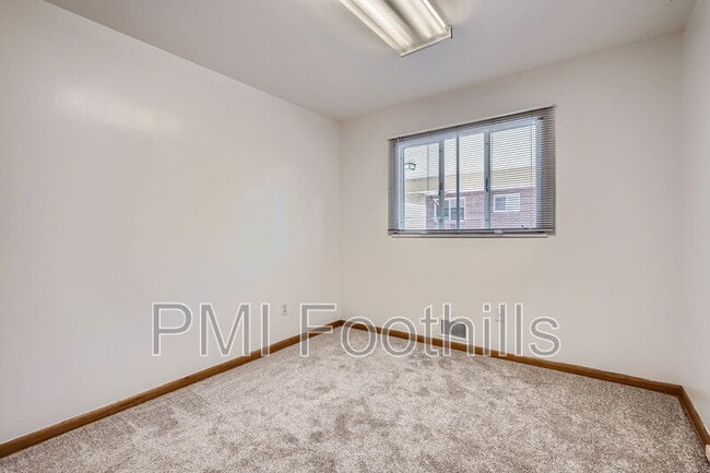 Building Photo - 275 Garnet St