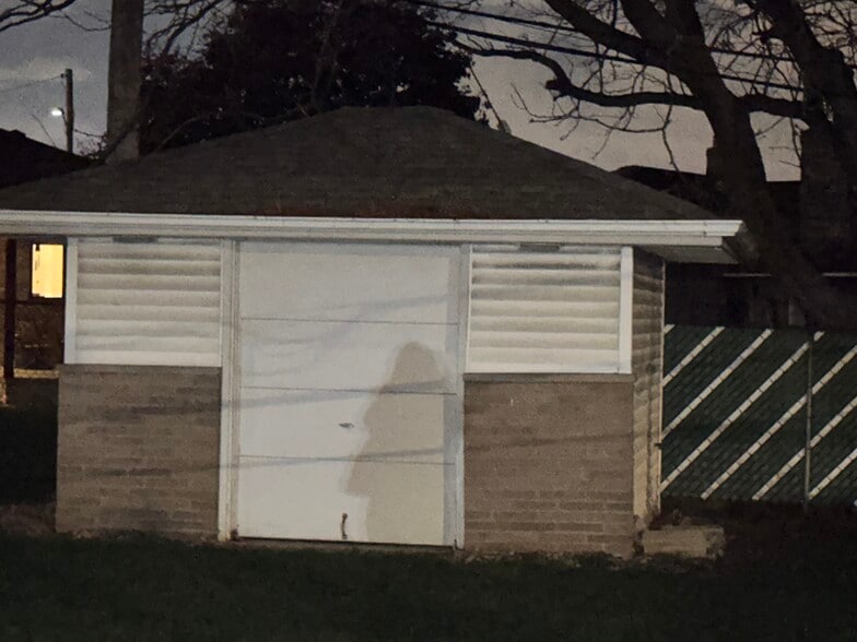 Building Photo - 9574 Idlewood Dr