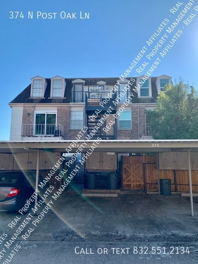 Building Photo - 374 N Post Oak Ln