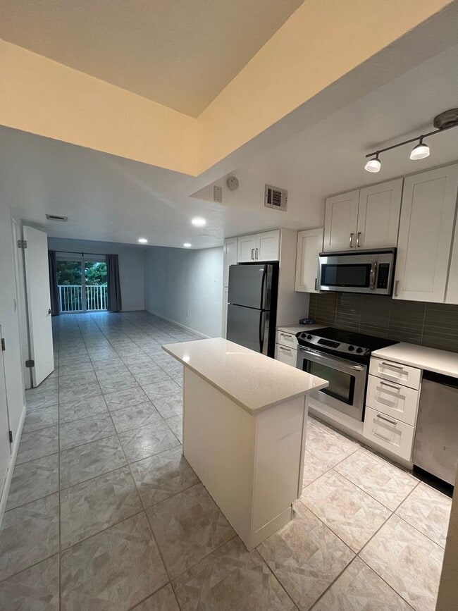 Building Photo - 1510 Ocean Shore Blvd