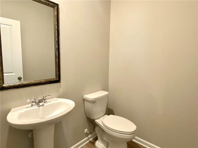 Building Photo - 4412 Grosbeak Dr