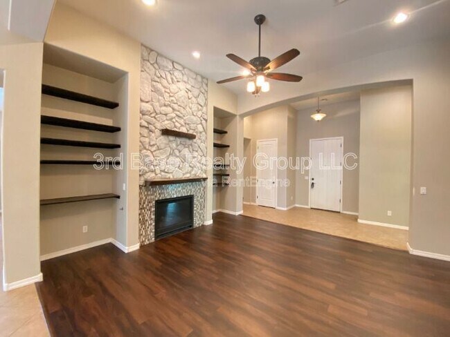 Building Photo - 20841 W Eastview Way