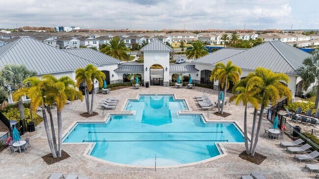 Building Photo - 14037 Kauai Dr