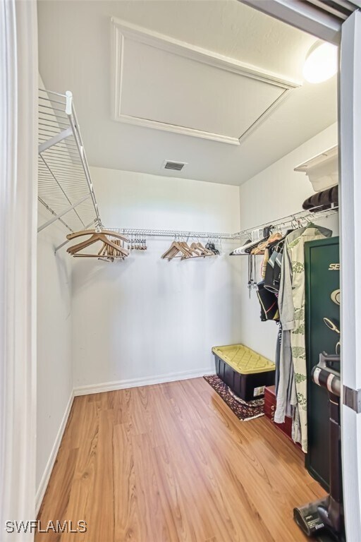Building Photo - 14817 Laguna Dr