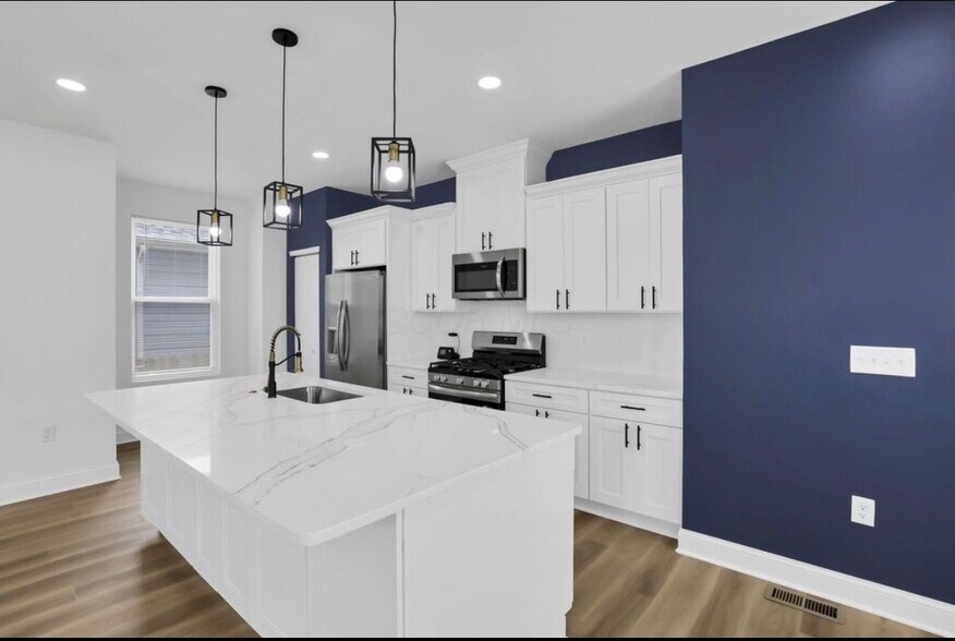 Building Photo - 903 Miller Ave