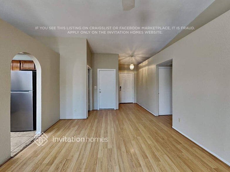 Building Photo - 5427 N 74th Ave