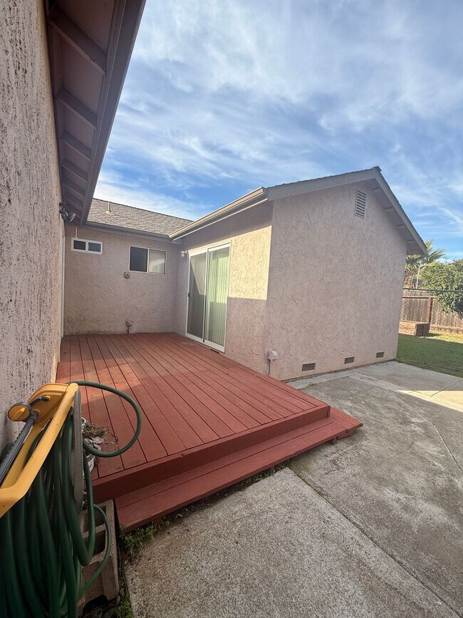 Building Photo - Charming Home for Rent in Montebello Vista Subdivision