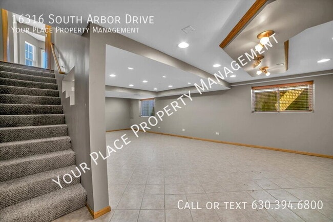 Building Photo - 16316 S Arbor Dr