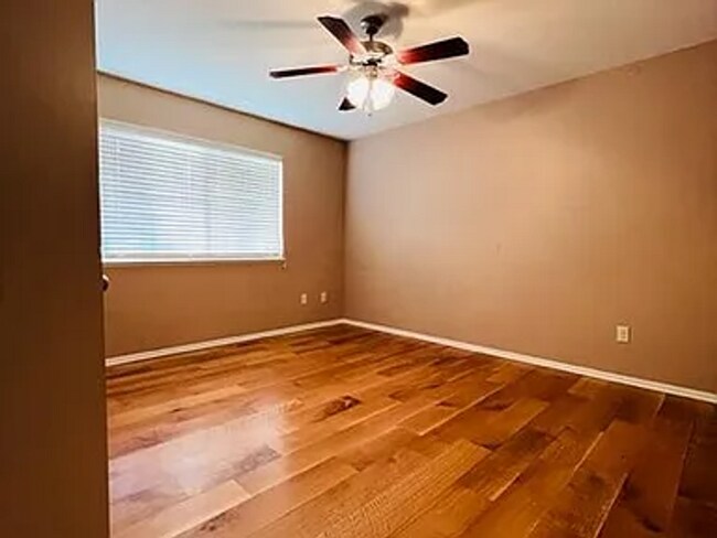 Building Photo - 1798 N 177th Plaza