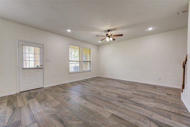 Building Photo - 17021 Wilthorne Gardens Ct