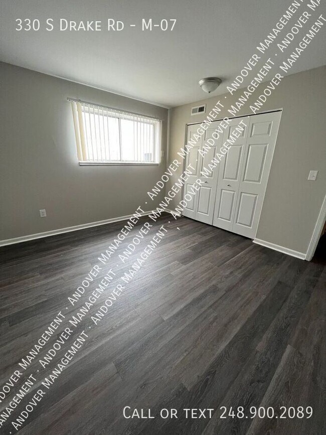Building Photo - 330 S Drake Rd