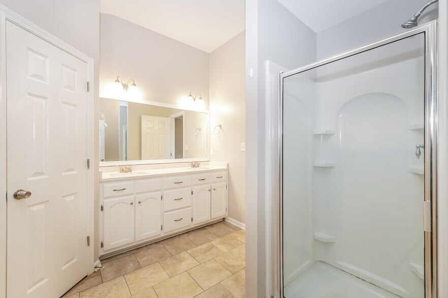 Building Photo - 5521 Milton Ridge Dr