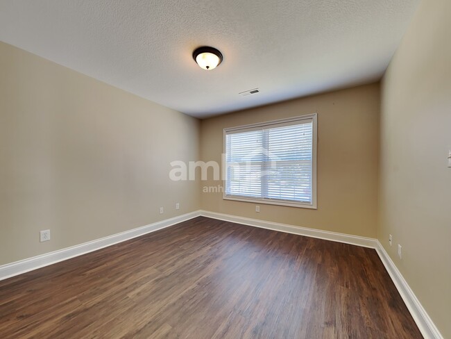 Building Photo - 10225 Boston Ln