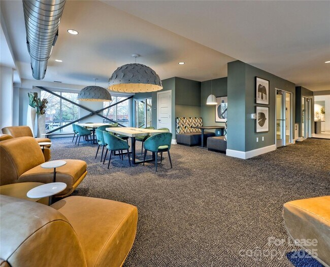 Building Photo - 8501 University Executive Park Dr