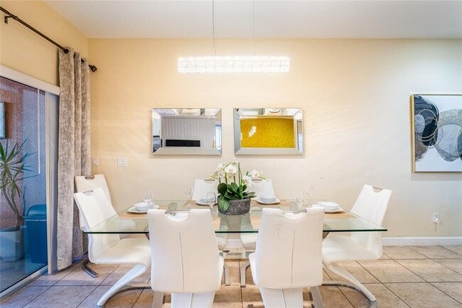 Building Photo - 8879 Candy Palm Rd