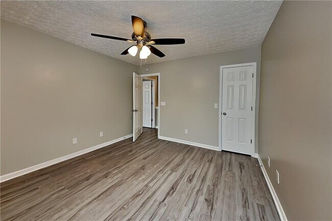 Building Photo - 112 Silver Fox Trail