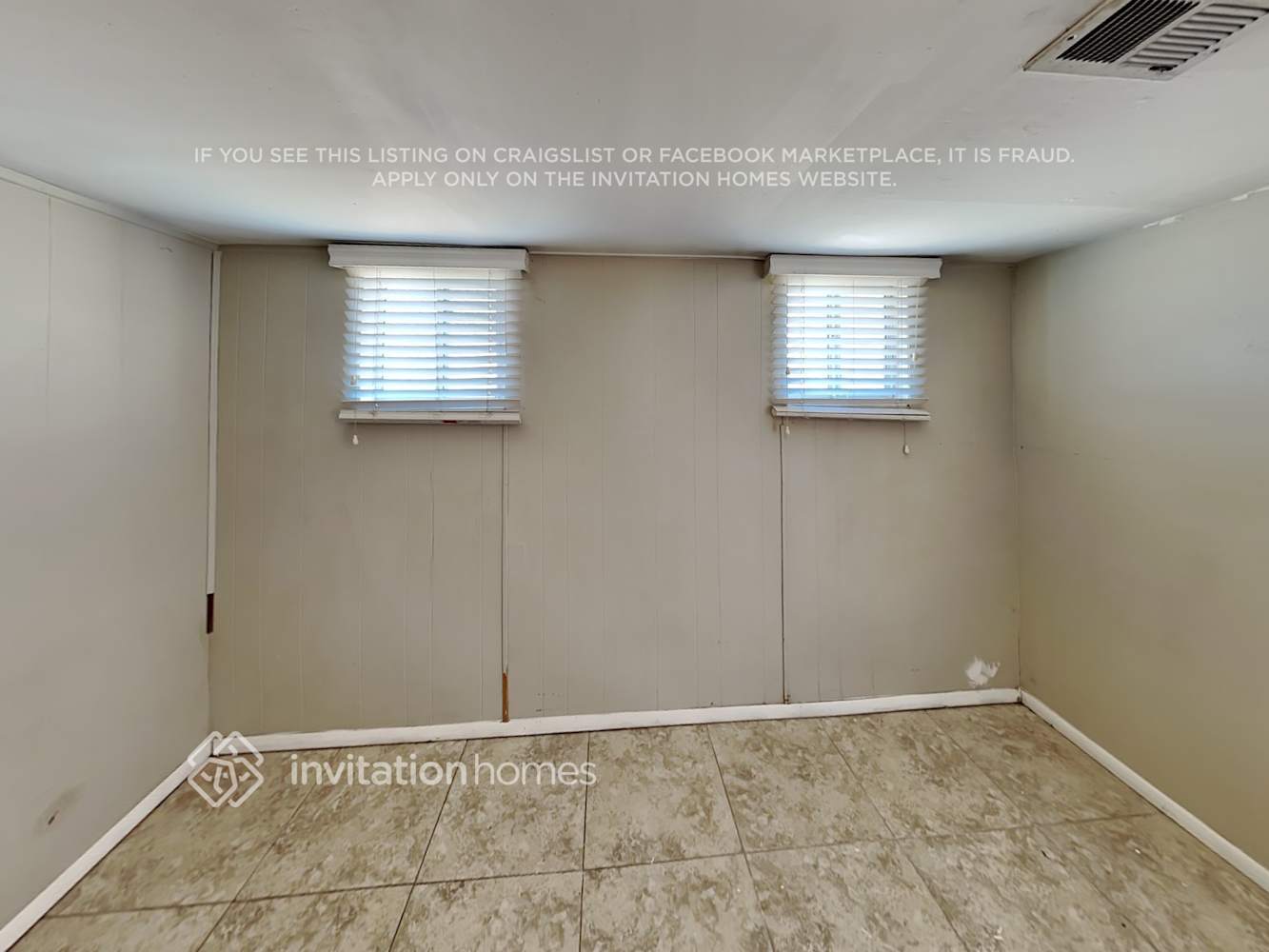 Building Photo - 5318 W Windsor Ave