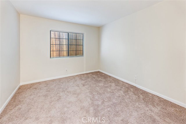 Building Photo - 5546 McLennan Ave