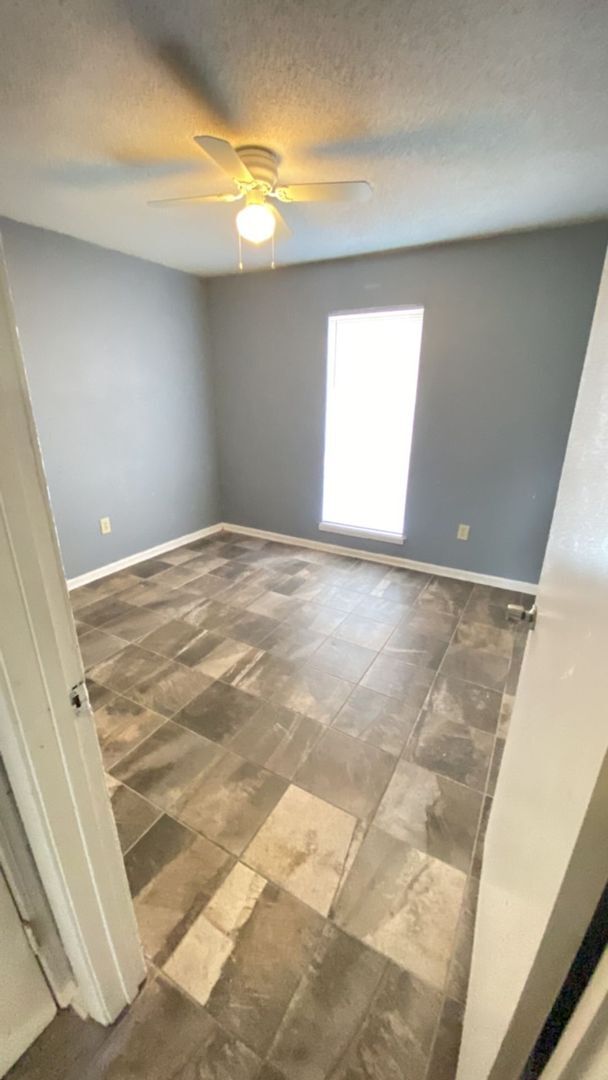 Building Photo - Newly renovated 3 bedroom 1 bath home