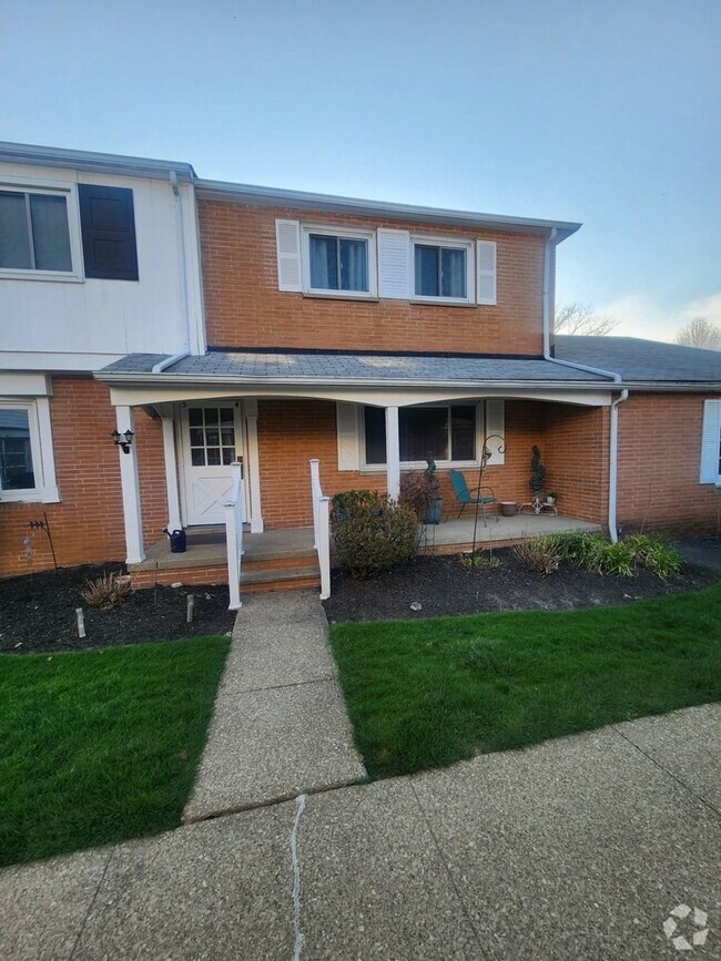 Building Photo - Charming 2-Bedroom Property in Prime Location
