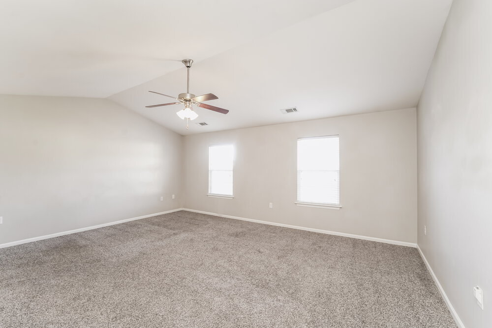 Building Photo - 14103 Lake Crossing Dr