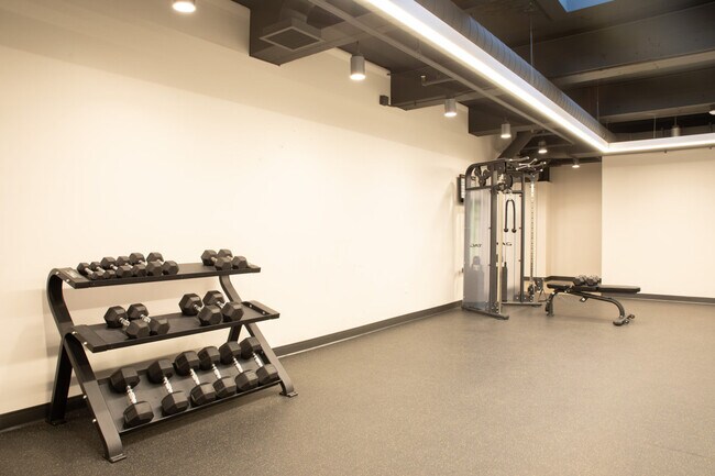 Building Photo - 333 W State St