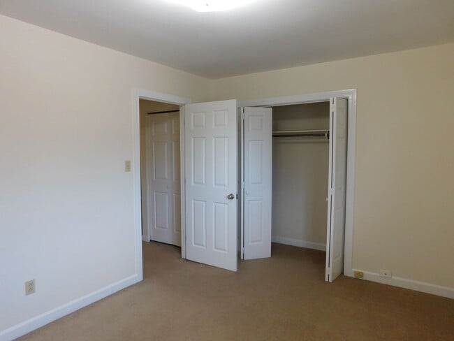 Building Photo - 1507 College Way