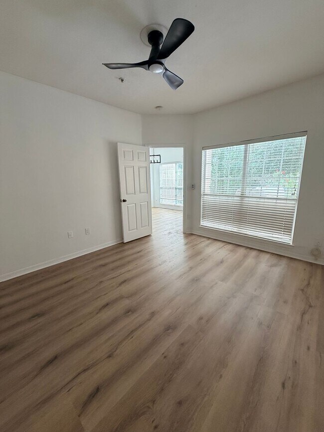 Building Photo - 7800 Point Meadows Dr