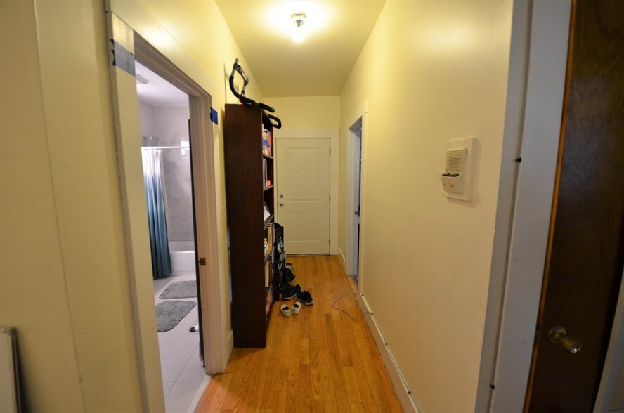 Building Photo - 37 Brookline St