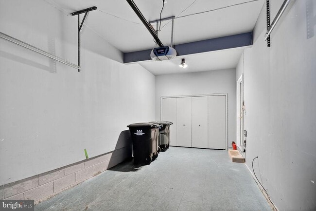 Building Photo - 3227 Ellicott St NW