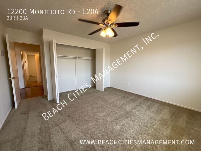 Building Photo - $300 off first month's rent! Nice Upper Un...