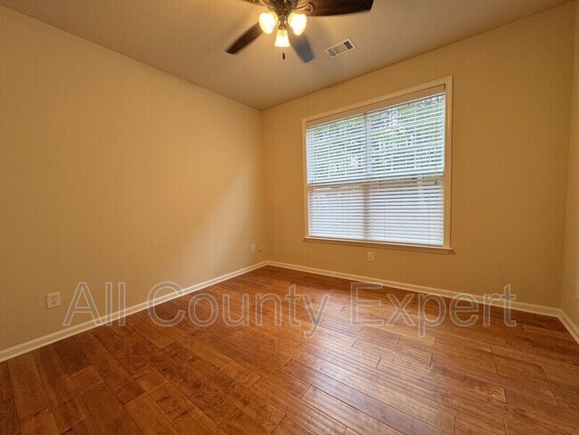 Building Photo - 5005 Shiloh Crossing Way