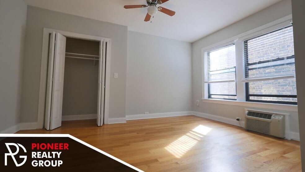 Building Photo - 837 W Wolfram St