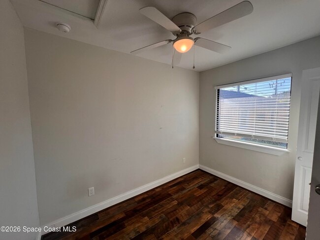 Building Photo - 1935 Oak St